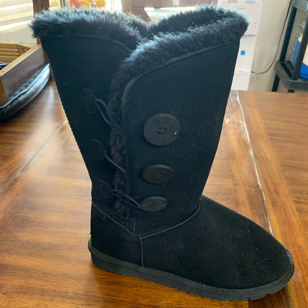 Black UGG boots